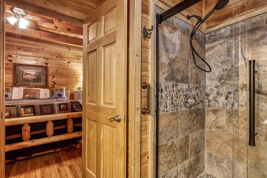 Highland Dream, Hot Tub, 1089 Free Tickets Each Paid Day, Dollywood And More Sevierville Oda fotoğraf
